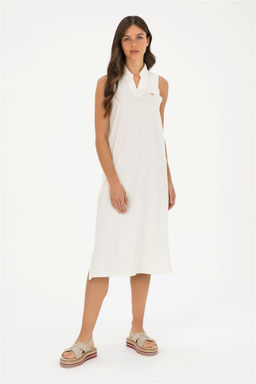 Женское трикотажное платье цвета экрю Неожиданная скидка в корзине