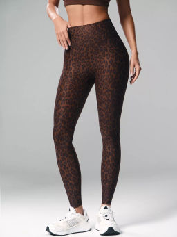 Моделирующие леггинсы с push-up эффектом LEO