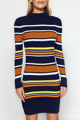 TRENDYOLMILLA Lacivert Mini Triko Renk Bloklu Dik Yaka Elbise TWOAW24EL00469 фото 9