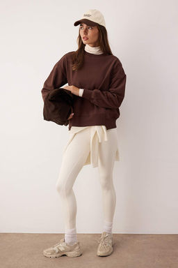 Koyu Kahverengi Premium Oversize Kal?p Dikis Detayl? Ici Polarl? Orme Sweatshirt TWOAW26SW00204