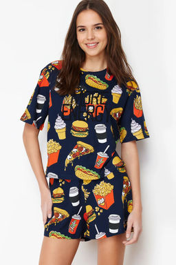 Trendyolmilla Lacivert-Cok Renkli Slogan Nak?sl? Sortlu Orme Pijama Tak?m? THMSS24PT00104