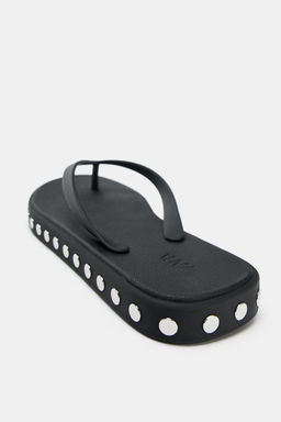 SANDALIA PLANA TACHAS / Negro - Zara фото 6