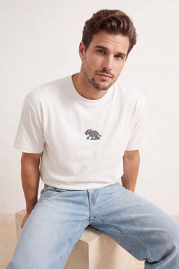 Ekru Oversize/Geni_ Kal_p Fil Nak__ %100 Pamuk T-Shirt TMNSS26TS00077