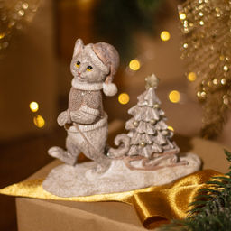 СТАТУЭТКА КОТИК С ЕЛОЧКОЙ 13Х5,5Х11,5 СМ