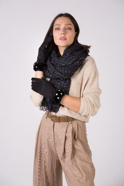 Перчатки черного цвета с мехом