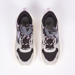 Кроссовки женские