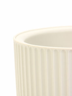 Кашпо для цветов «Рамона», 1.9 л, d=18 см, h=16.5 см, со вставкой, пластиковое, белое