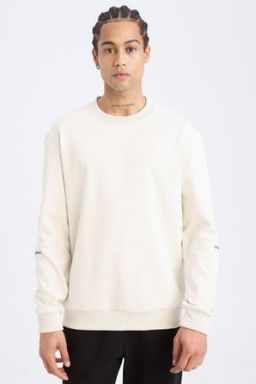 DeFactoFit Standart Fit Bisiklet Yaka Basic Duz Sporcu Sweatshirt