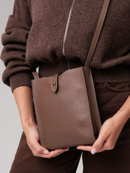 Кожаная сумка кросс-боди Leya DBR 30919 коричневый какао