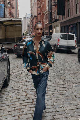 FLOWING PRINTED SHIRT