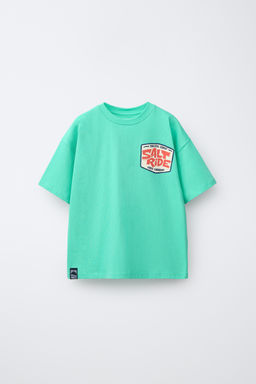 CAMISETA ESTAMPADO / Verde claro