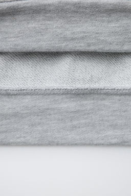SUDADERA APLIQUE ETIQUETA / Gris vigor? - Zara фото 4