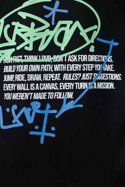 CAMISETA ESTAMPADO GRAFFITI / Negro - Zara фото 4
