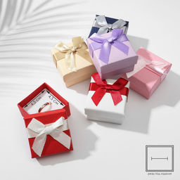 Цена за 6 шт. Коробочка подарочная под кольцо, серьги «Моменты», 5×5 см, (полезная часть 4.5×4.5 см,) МИКС