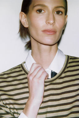 STRIPED COTTON AND LINEN T-SHIRT - Zara фото 13