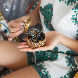 Шкатулка «Королевская», 7×7×5.5 см, латунь