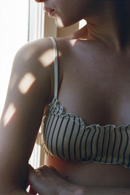 SUJETADOR VISCOSA 100% ESTAMPADO RAYAS / rayas - Zara фото 2