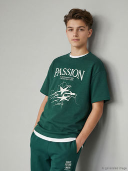 Bask?l? Erkek ?ocuk Ti??rt