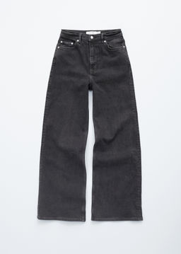 Vaqueros de perneras anchas