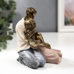 Фигурка полистоун «Влюблённая пара: близость», 14×10×12 см