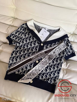 Жеснкая футболка с лентой