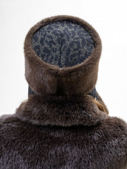 Т26-21 Таблетка кубанка черное золото с мехом "норка"