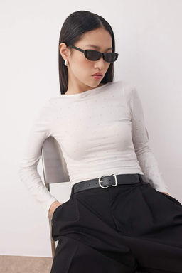 TRENDYOLMILLA Siyah Parlak Tas Bask?l? Pamuklu Uzun Kol Esnek Alttan C?tc?tl? Orme Body TWOAW24BD00059