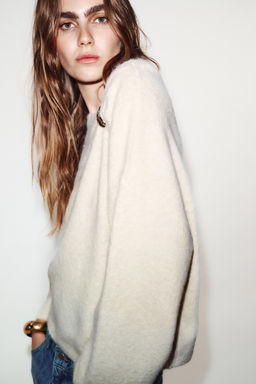 KNIT JUMPER WITH BROOCH - Zara фото 3