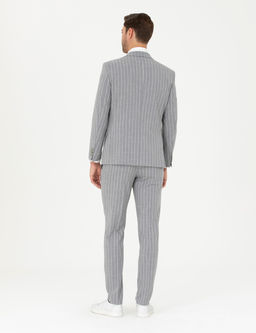 Gri Extra Slim Fit _izgili Y_n Kar___ml_ Tak_m Elbise