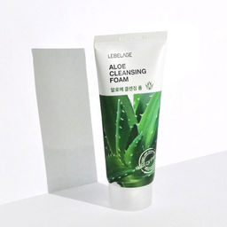 Lebelage Пенка для умывания с экстрактом алоэ вера / Aloe Cleansing Foam, 100 мл
