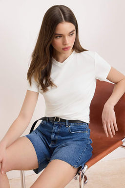 Siyah Fitted/Vucuda Oturan V Yaka K?sa Kollu Crop Pamuklu Esnek Orme T-Shirt TWOSS26TS00069 - Trendyolmilla фото 8