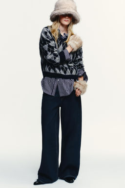 SHORT FAUX FUR MITTENS - Zara фото 2