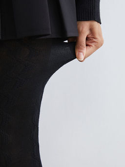 Kendinden Desenli Kad?n K?lotlu ?orap