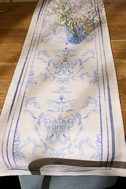 Trendyolmilla Home Beyaz-Mavi Desenli Runner 40x140cm TPHSS25RUN00007