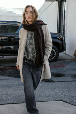 ABRIGO HOMBRERAS SOFT / Tostado