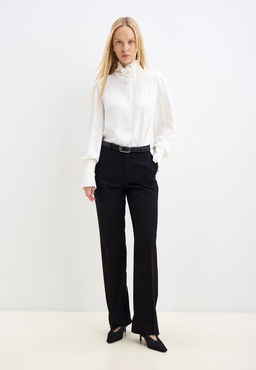 Блузка c изысканным воротником-стойкой DEVITA