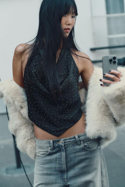 SATIN HALTER TOP WITH RHINESTONES - Zara фото 3