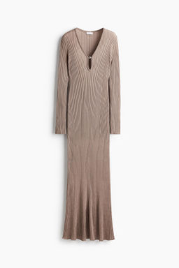 Vestido largo en punto de canal?