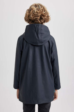 Водоотталкивающий ветрозащитный плащ с капюшоном для мальчика - Defacto фото 9