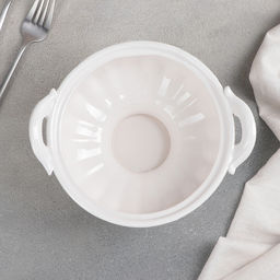 Блюдо керамическое с крышкой «Винтаж», 19.3×16.5×17 см, цвет белый