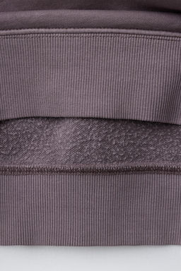 SUDADERA EFECTO LAVADO TEXTO / Ciruela - Zara фото 6