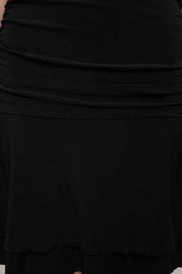 Siyah Carmen Yaka Vucuda Oturan Etegi F?rf?rl? Mini Esnek Orme Elbise TWOSS25EL00225 - Trendyolmilla фото 3