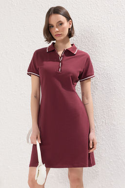 TRENDYOLMILLA Bordo Renk Bloklu Polo Yaka Skater/Belden Ac?lan Mini Orme Elbise TWOSS25EL00376 фото 2