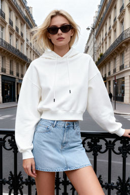 Ekru Kal?n Ici Polarl? Kapusonlu Rahat Kesim Crop Basic Orme Sweatshirt TWOAW24SW00105