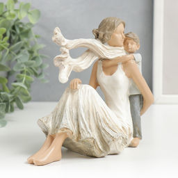 Фигурка полистоун «Мама с сыном», 14×8.5×16 см