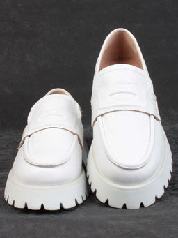 03-YP9860B WHITE Лоферы женские (натуральная кожа)