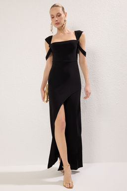 TRENDYOLMILLA K?rm?z? Kol Detayl? Orme S?k Maxi Abiye & Mezuniyet Elbise TPRSS25AE00095
