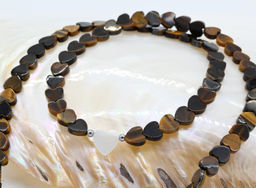 Чокер из тигрового глаза Сердце 6*6мм, 39см