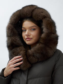 с МЕХОМ ПЕСЕЦ ПРЕМИУМ класса Полупальто зимние темно-коричневого цвета - Mtforce фото 16