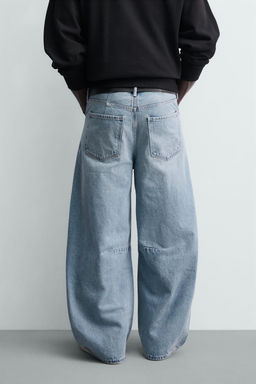 JEANS RELAXED BARREL FIT PINZAS / Azul claro - Zara фото 3